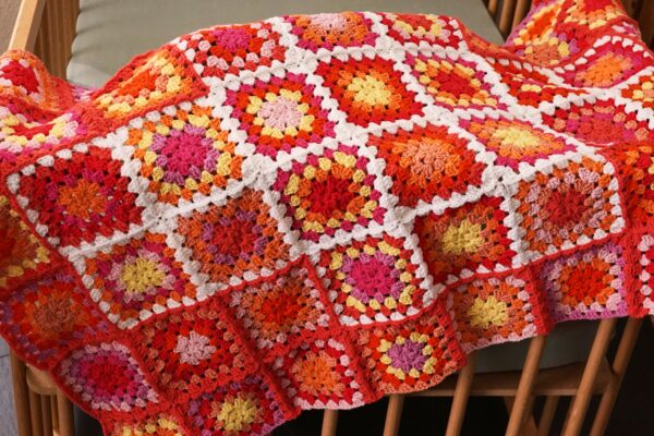 Gehaakt Babydekentje “Kleine granny square”